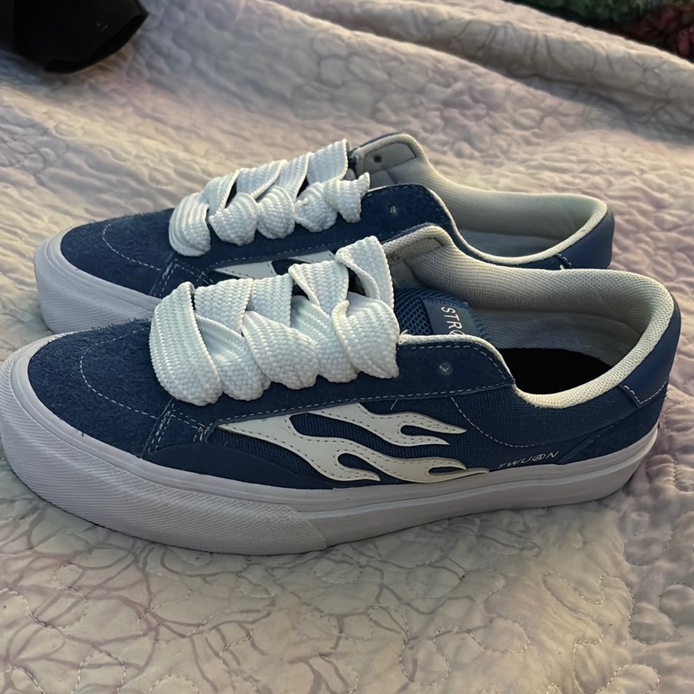 Stylish Blue Shoes with Flame Design